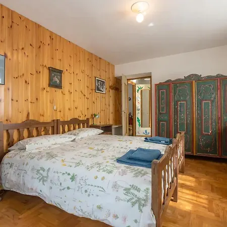 Cozy In Courmeyeur Center Courmayeur