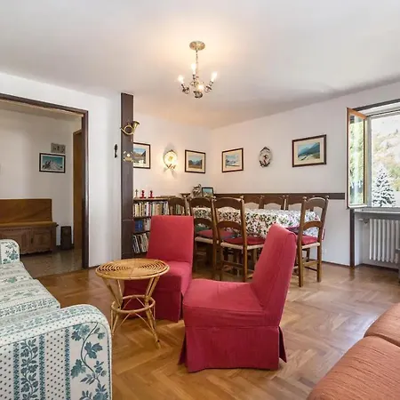 Cozy In Courmeyeur Center Lägenhet