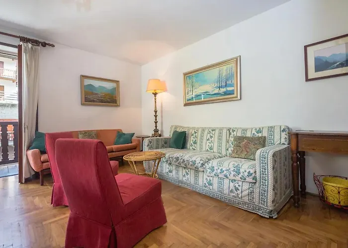 Cozy In Courmeyeur Center 库马约尔