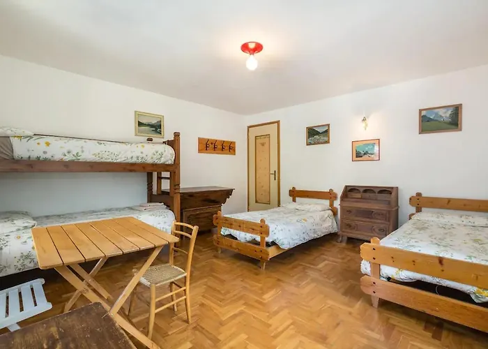 Cozy In Courmeyeur Center * 库马约尔