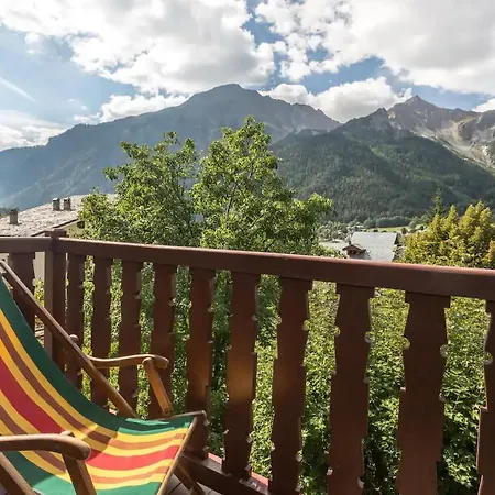 Cozy In Courmeyeur Center Апартаменти