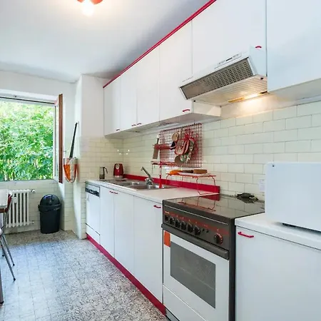 Cozy In Courmeyeur Center Апартаменти