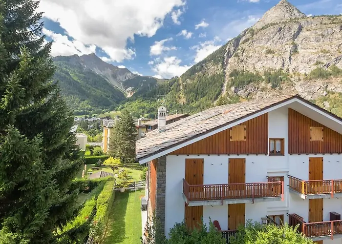 Cozy In Courmeyeur Center *